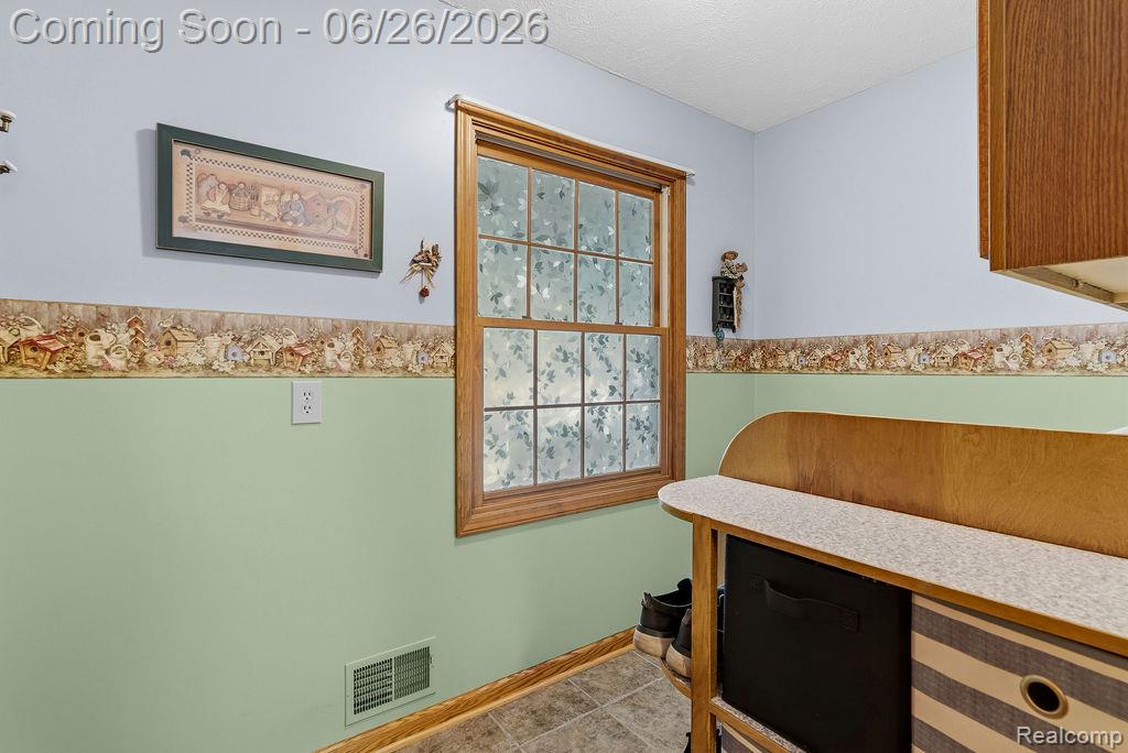 5835 Macmillan Way, Lansing, MI 48911 — Photo 24