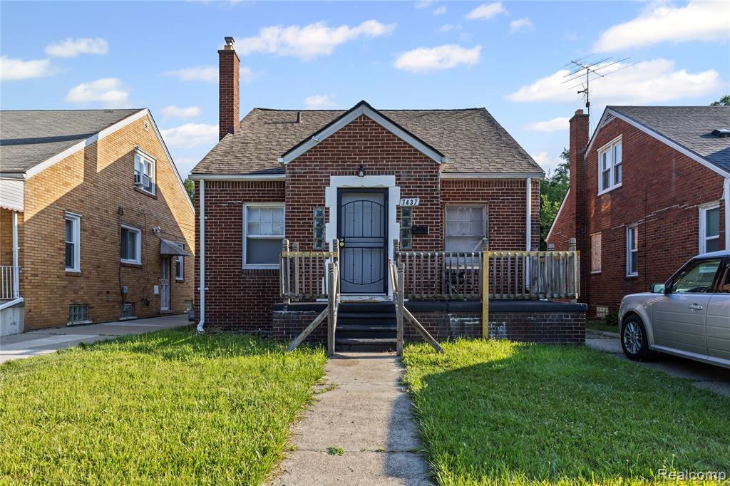 7437 E Robinwood Street, Detroit, MI 48234 — Photo 2