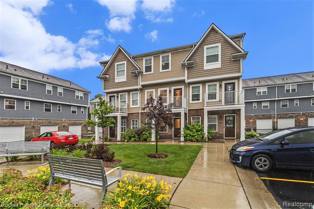 416 Jeff Keeton Drive, Hazel Park, MI 48030 — Photo 2