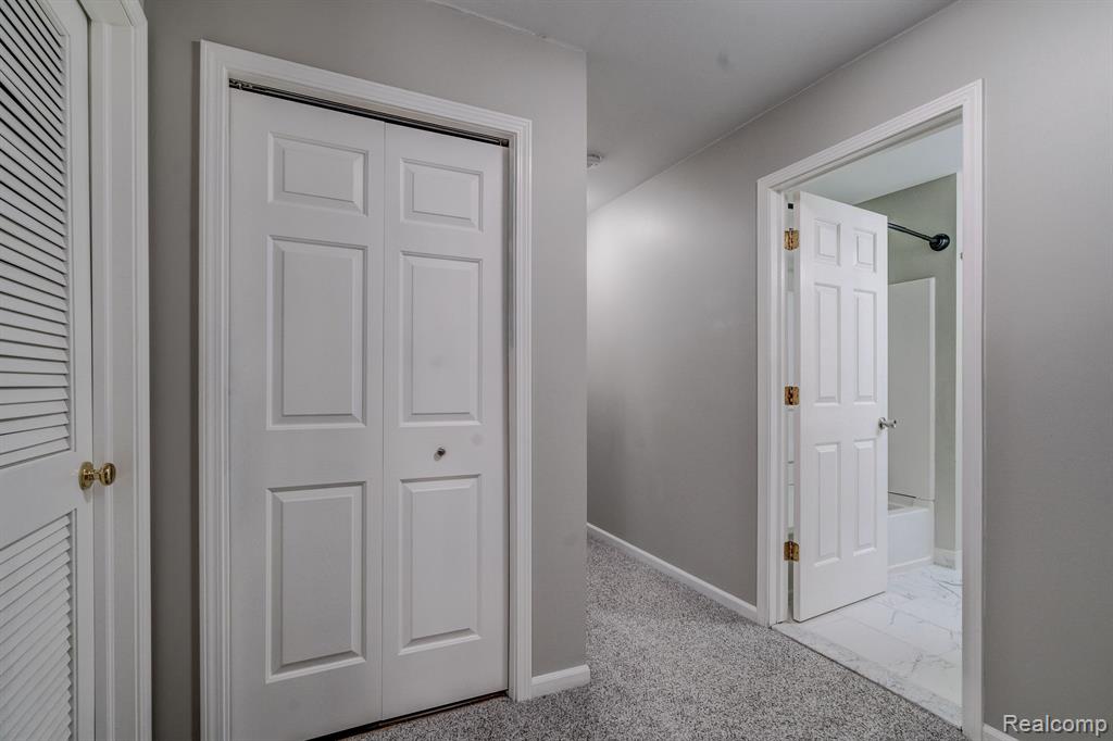 1111 FOUNTAIN VIEW Circle, South Lyon, MI 48178 — Photo 31