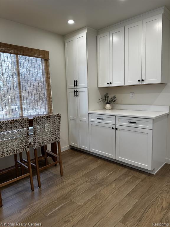 797 Hilldale Circle, Milford, MI 48381 — Photo 2