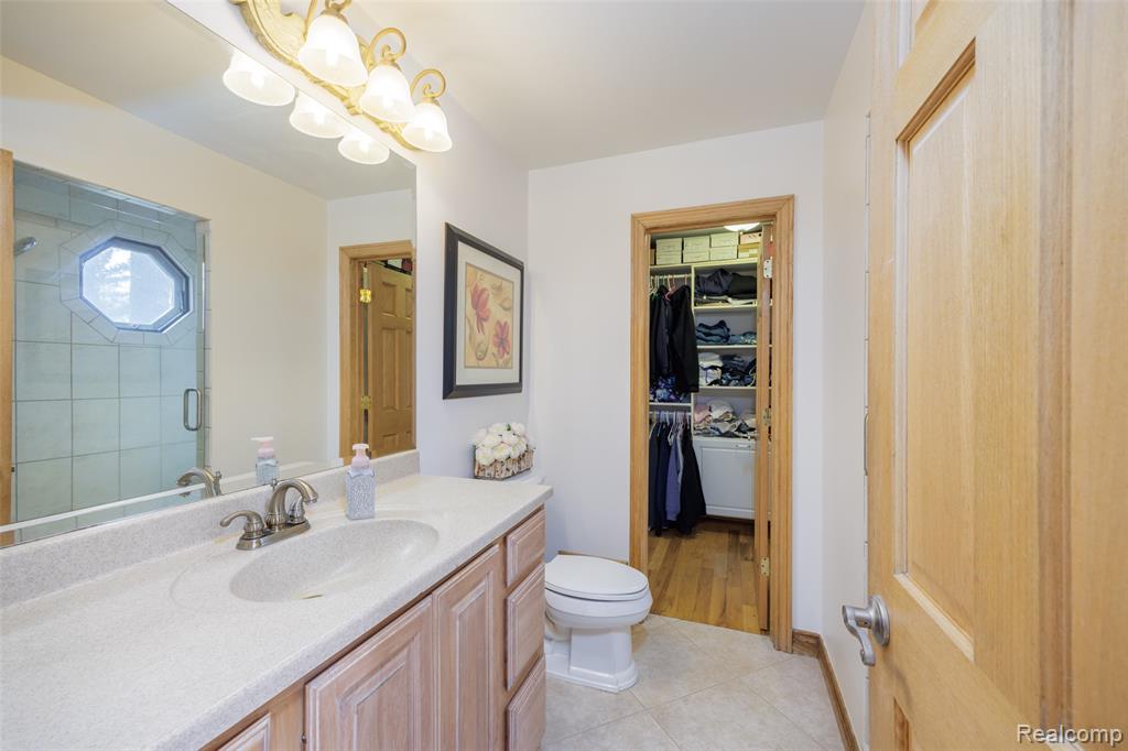 9247 Schrepfer Road, Howell, MI 48855 — Photo 13