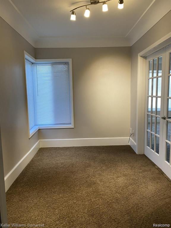18541 Utica, Roseville, MI 48066 — Photo 6