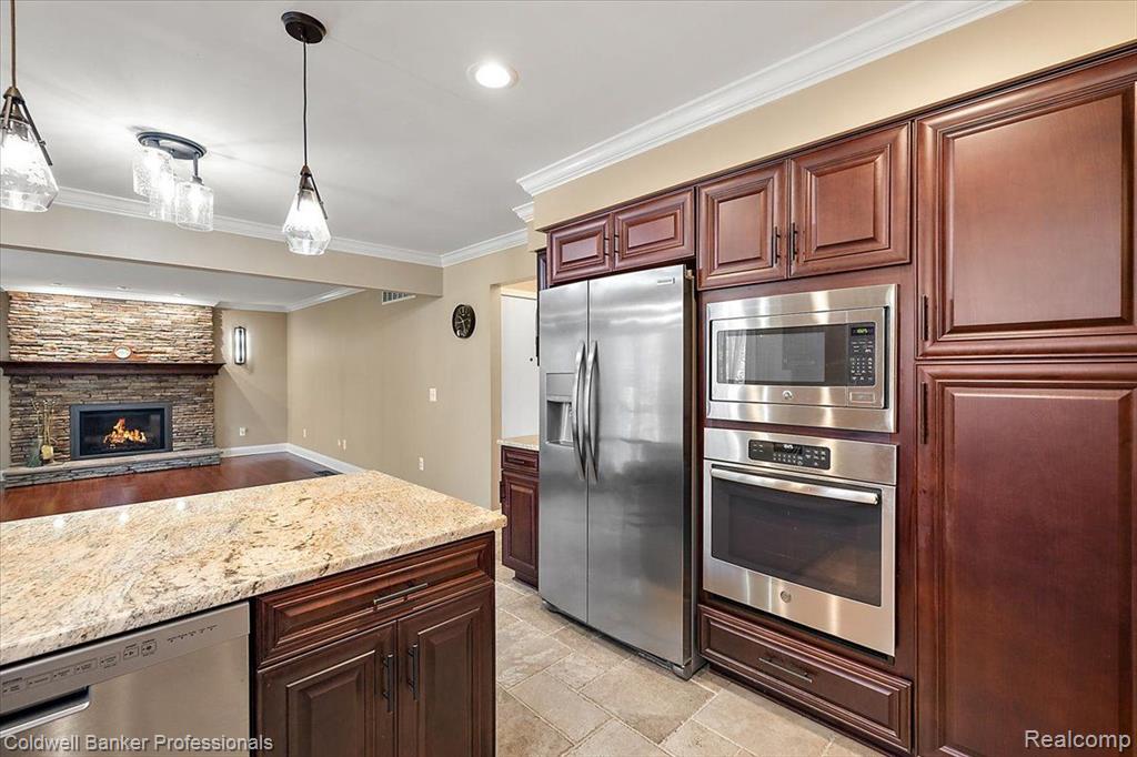 9485 BAYWOOD Drive, Plymouth, MI 48170 — Photo 23