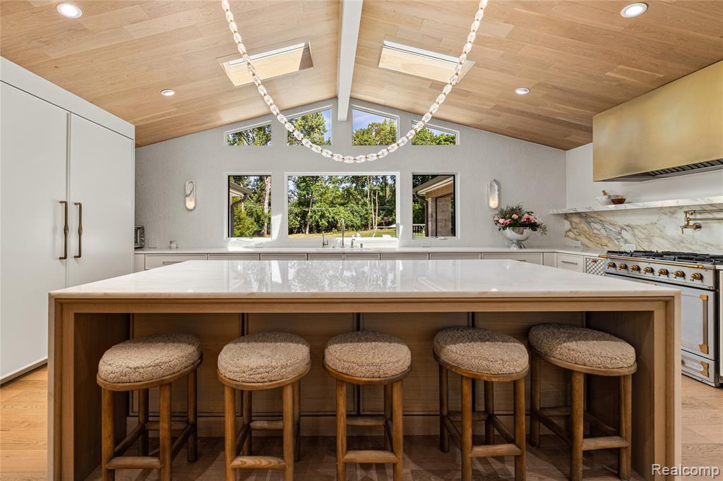4806 Walnut Lake Road, Bloomfield Hills, MI 48301 — Photo 11
