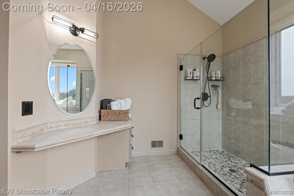 8315 E Allen Road, Fenton, MI 48430 — Photo 28