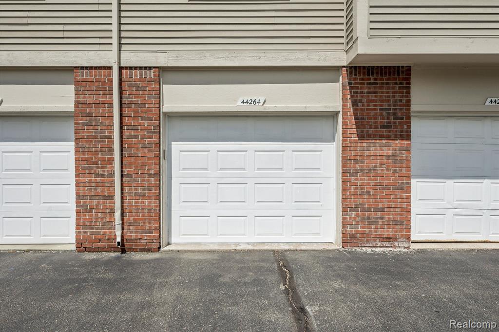 44264 PRINCETON Drive, Clinton Twp, MI 48038 — Photo 19