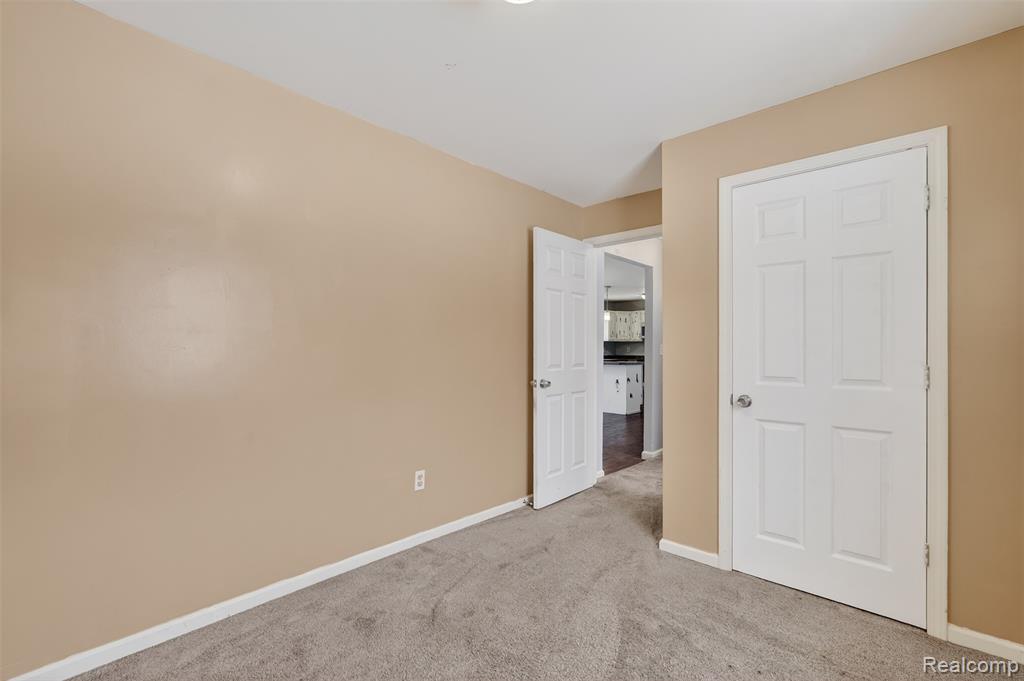 5417 Rensselear Drive, Lapeer, MI 48446 — Photo 27