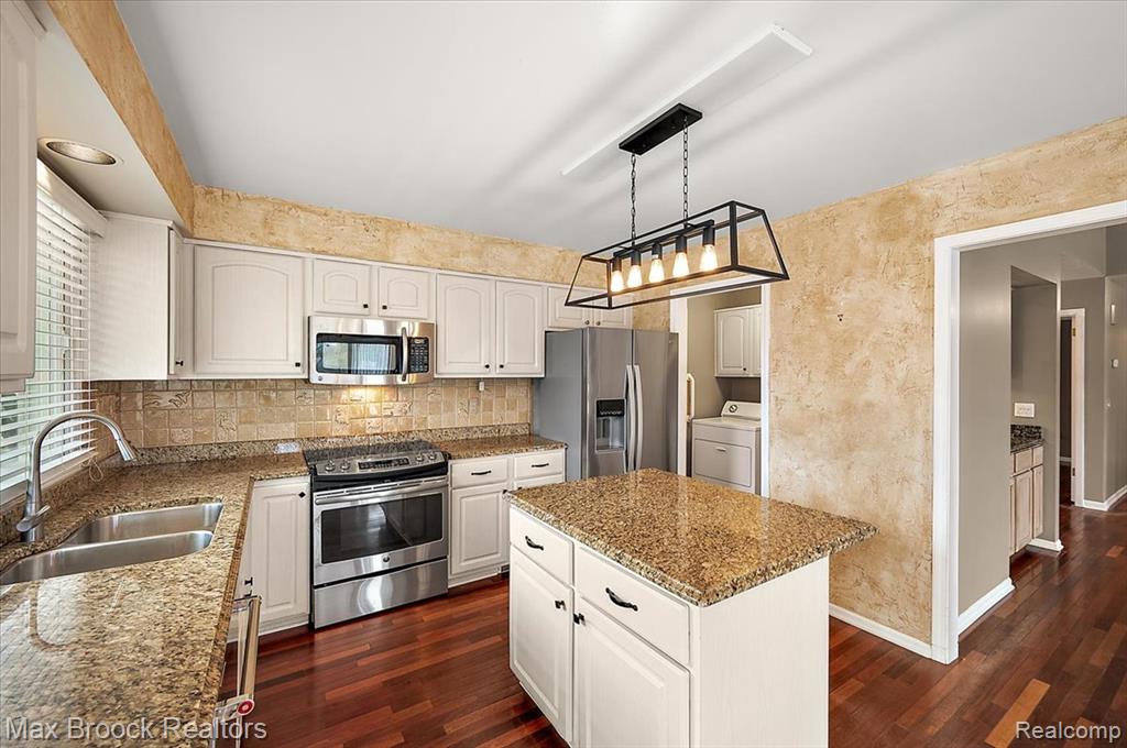 888 Tartan Trail, Bloomfield Hills, MI 48304 — Photo 16