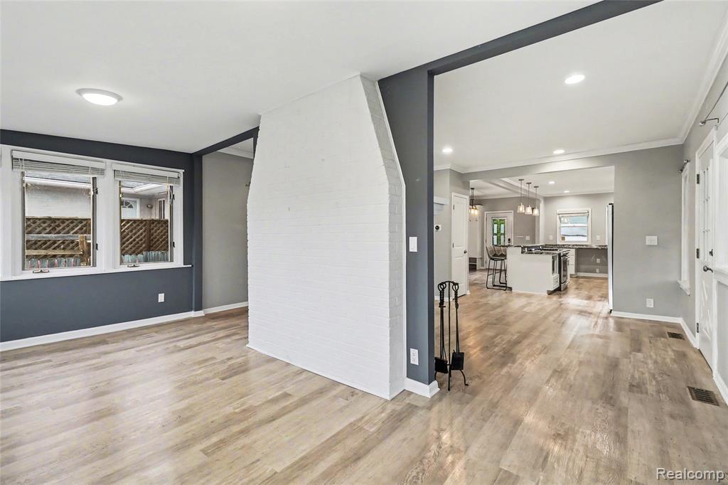 1430 Rossdale Drive, Waterford, MI 48328 — Photo 9