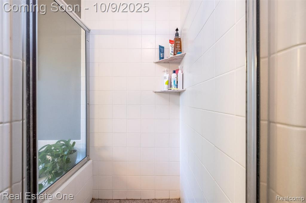 785 Akehurst Lane, White Lake, MI — Photo 44