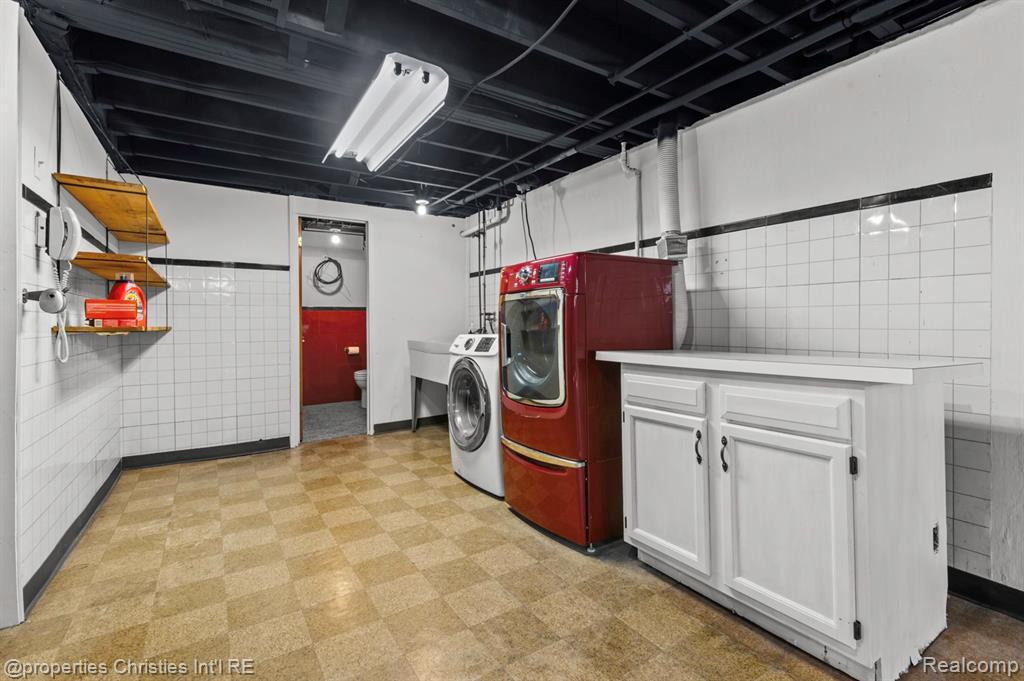 8009 Coventry Avenue, Grosse Ile, MI 48138 — Photo 31