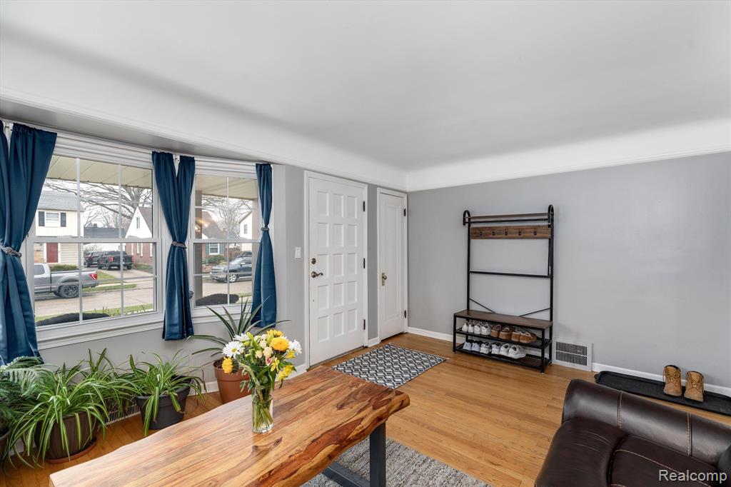 820 N BLAIR Avenue, Royal Oak, MI 48067 — Photo 5