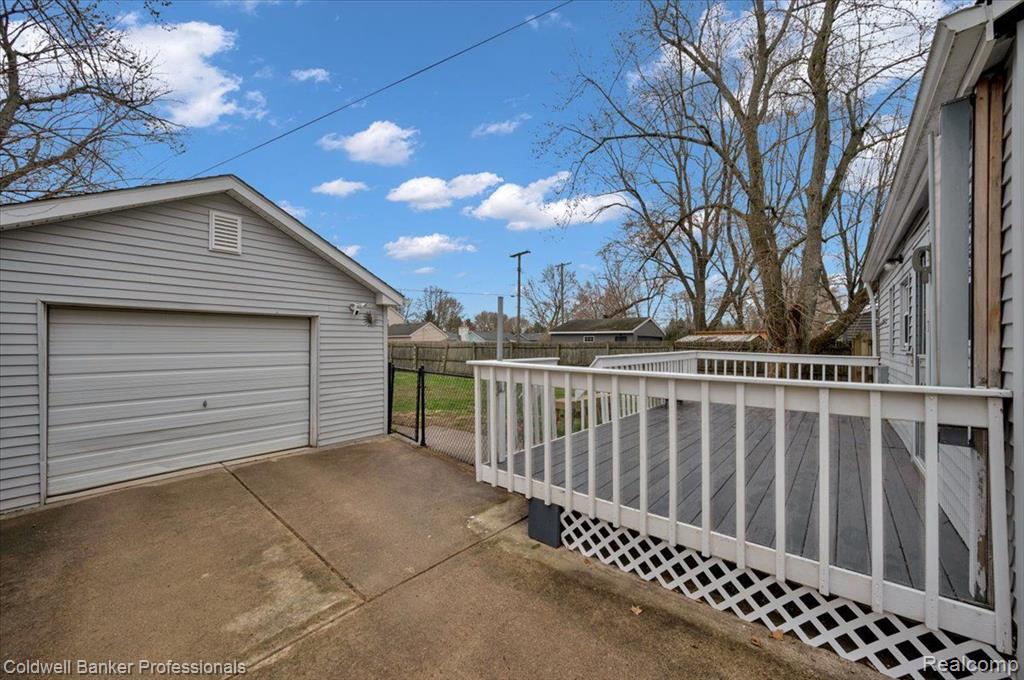 837 GIBSON Street, Oxford, MI 48371 — Photo 3