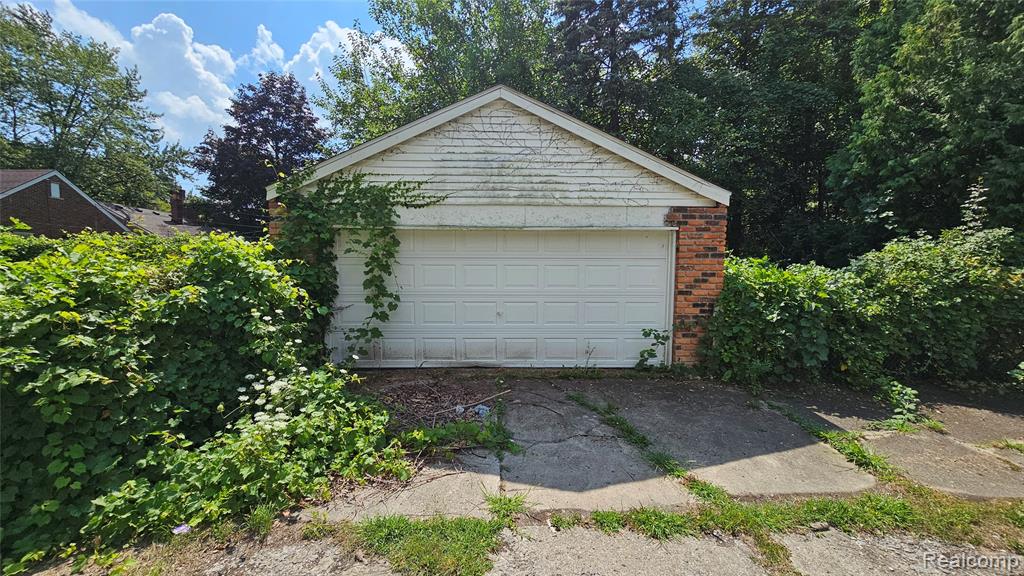 6015 Hereford Street, Detroit, MI 48224 — Photo 6