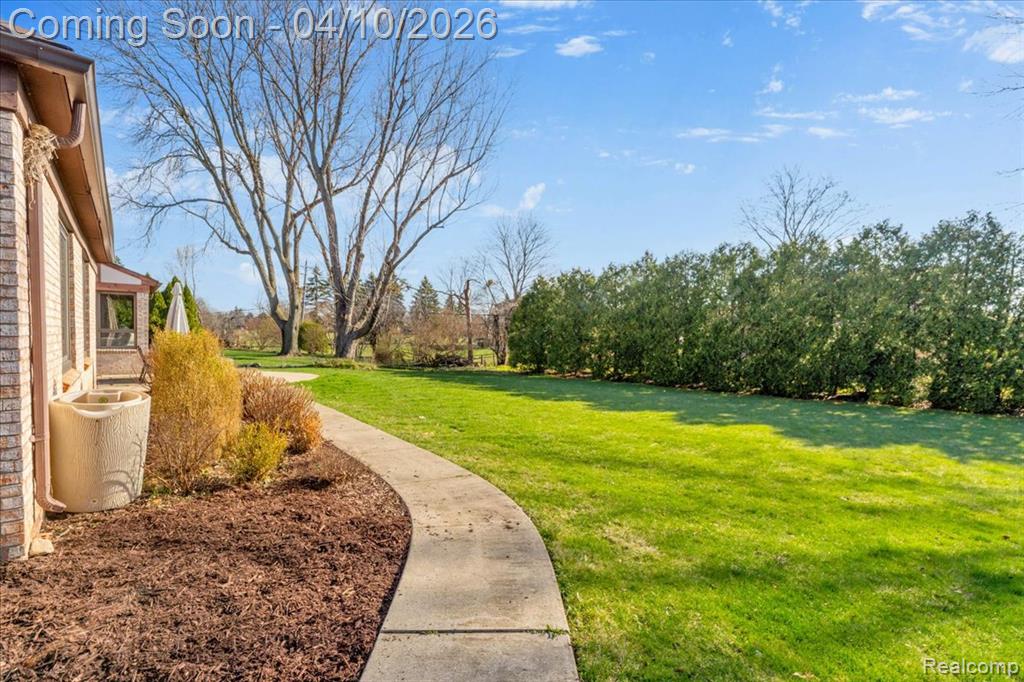 16516 Dundalk Lane, Northville, MI 48168 — Photo 40