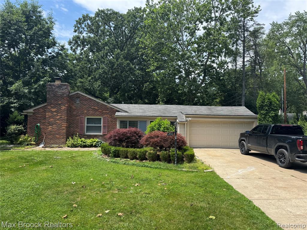 6490 Thurber Road, Bloomfield Hills, MI 48301 — front exterior