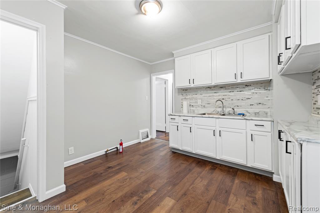 16286 E State Fair Street, Detroit, MI 48205 — Photo 6