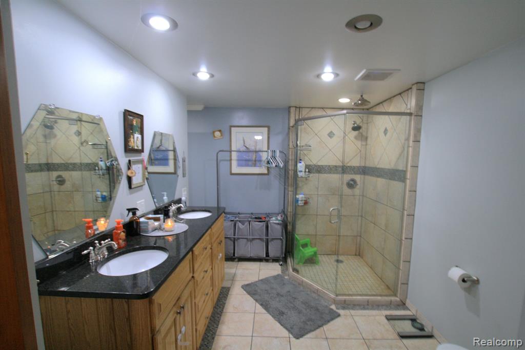 11805 BUECHE Road, Burt, MI 48417 — Photo 14