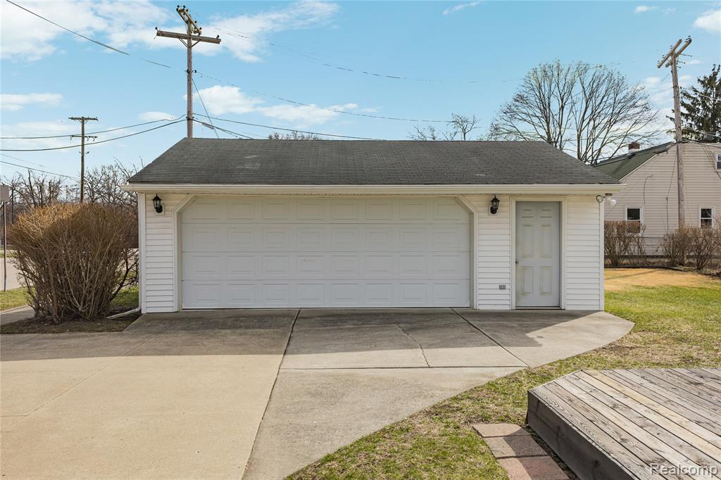 684 Greylock Street, Belleville, MI 48111 — Photo 35
