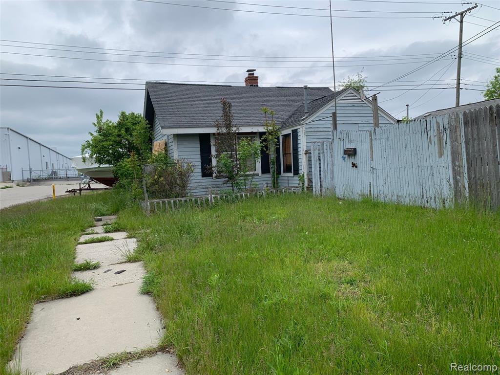 321 17th Street, Port Huron, MI 48060 — Photo 5