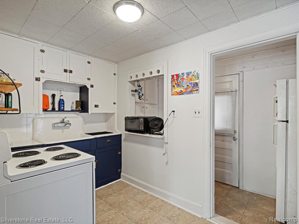 44720 DAVIS Drive, Utica, MI 48317 — Photo 34