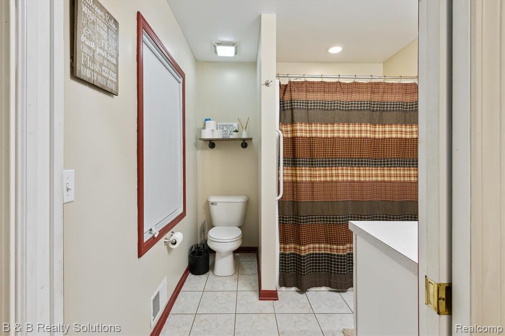 2264 Dodds Road, North Branch, MI 48461 — Photo 19