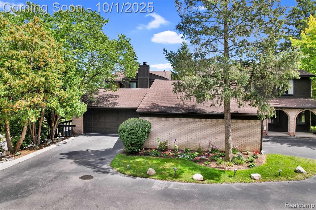 4154 Wabeek Lake Drive S, Bloomfield Hills, MI 48302 — Photo 9