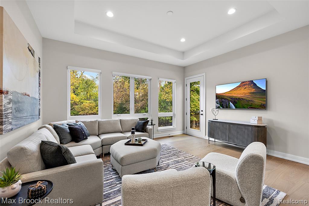 7464 Gramercy Circle, 19, West Bloomfield, MI — Photo 14