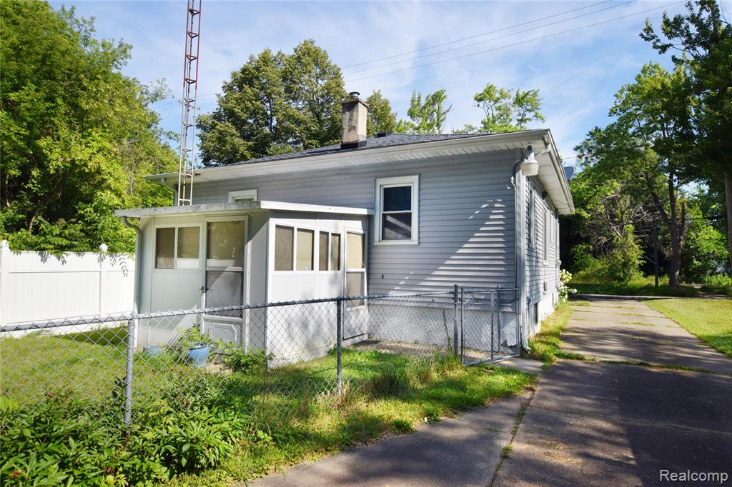506 E Eldridge Avenue, Flint, MI 48505 — Photo 3