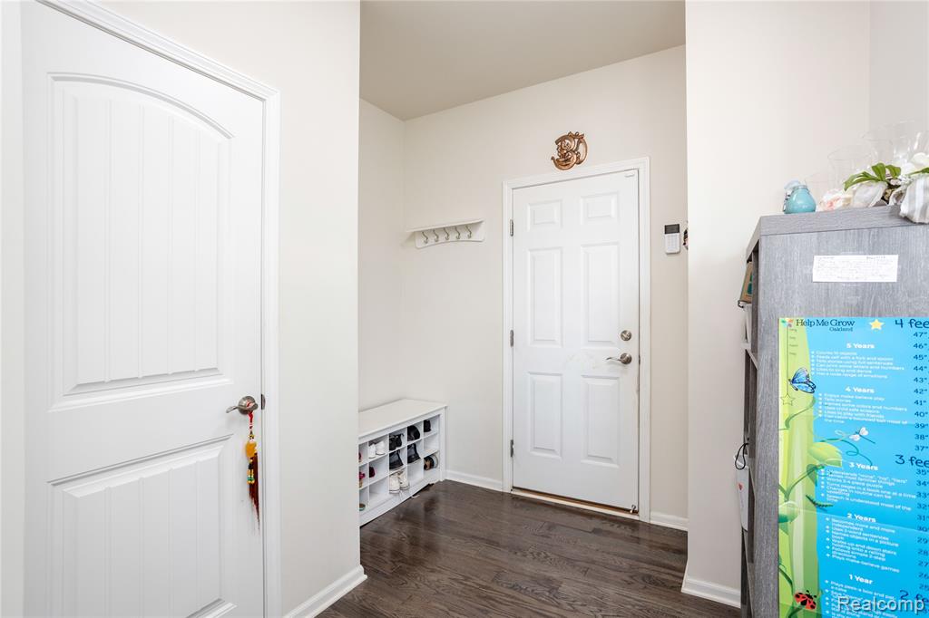 2391 Findley Circle, Lake Orion, MI — Photo 17