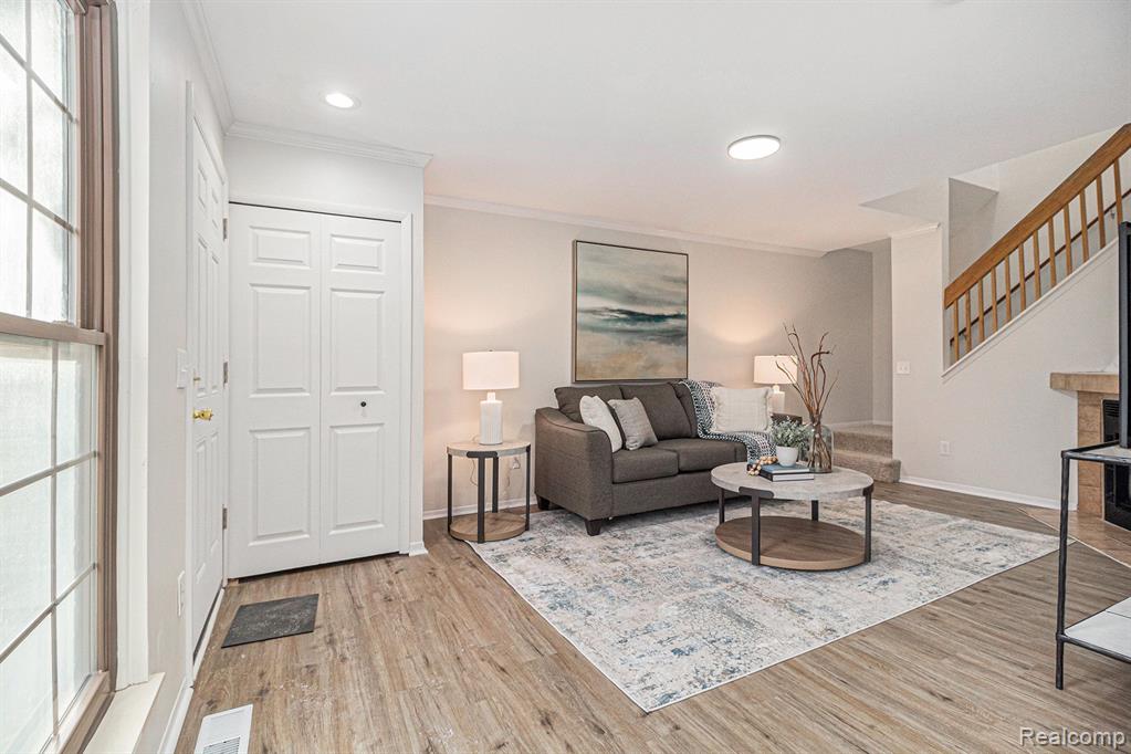 39872 CROSSWINDS, Novi, MI — Photo 3