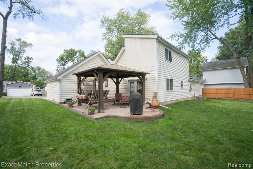 6735 BUCKLAND Avenue, West Bloomfield, MI 48324 — Photo 9