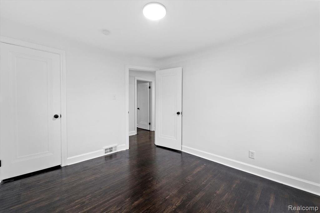 11943 E OUTER Drive, Detroit, MI 48224 — Photo 11