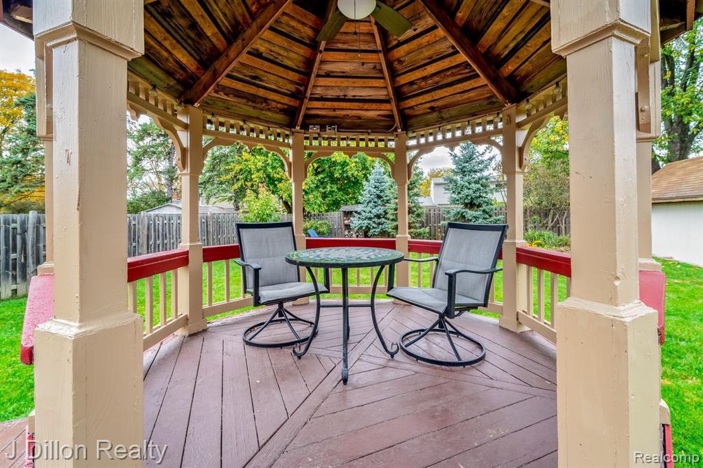 43682 LOMBARDY Drive, Canton, MI 48187 — Photo 9