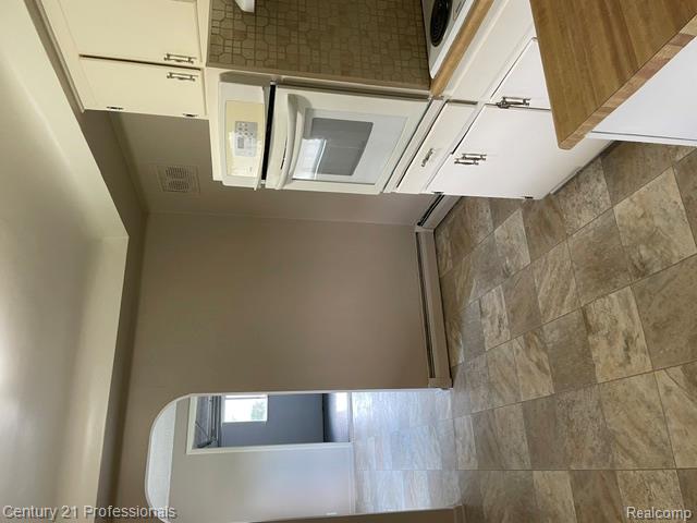 32297 Warren Road, Garden City, MI — Photo 11