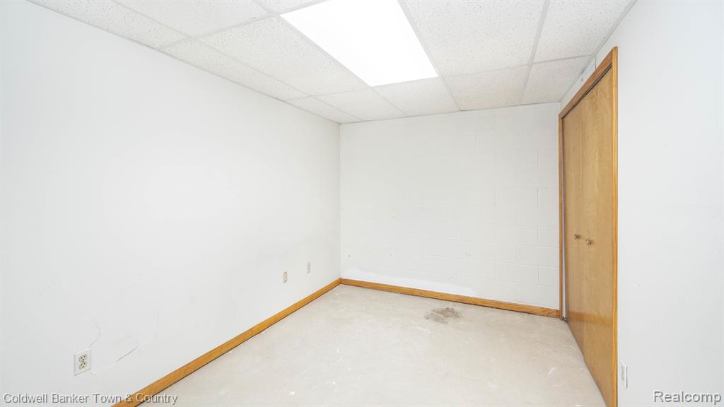5427 OAK GROVE Road, Howell, MI 48855 — Photo 46