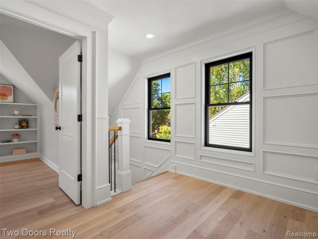 820 OAKRIDGE Avenue, Royal Oak, MI 48067 — Photo 53