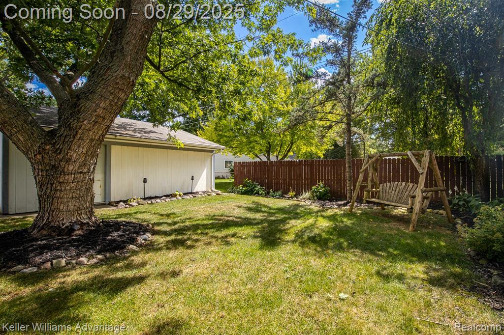 934 Prince Street, Milford, MI 48381 — Photo 40