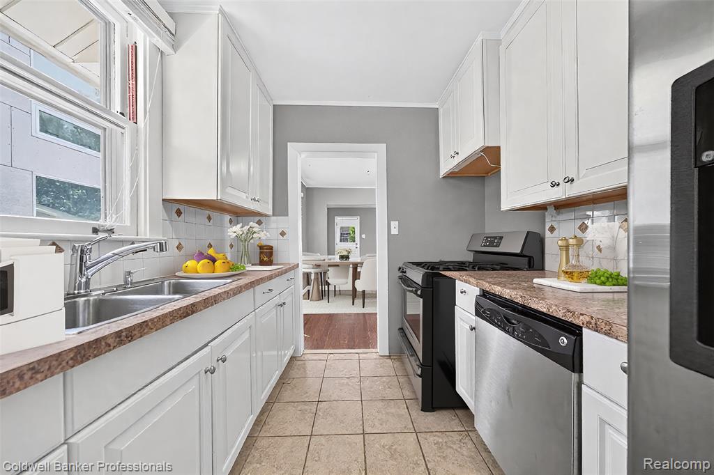 991 HUMPHREY Avenue, Birmingham, MI 48009 — Photo 6