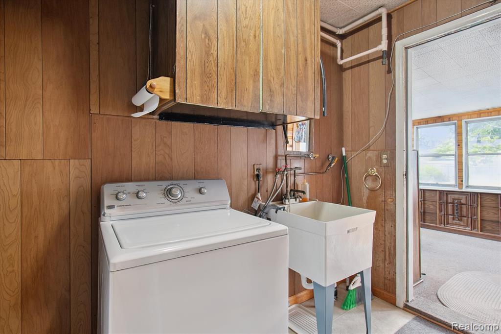 8326 Elm Street, Taylor, MI 48180 — Photo 9