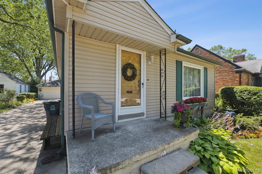 543 Broadacre Avenue, Clawson, MI — Photo 5