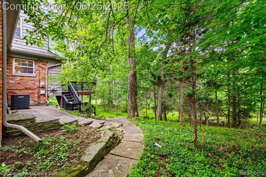 32807 Red Oaks Trail, Beverly Hills, MI 48025 — Photo 41