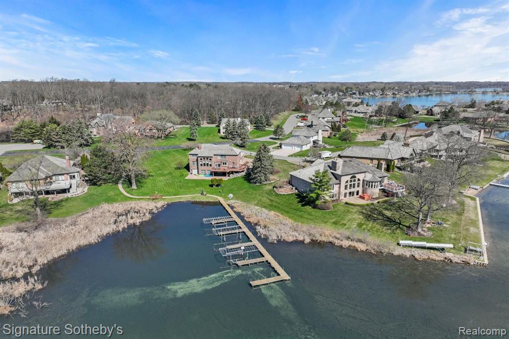 51 CHATEAUX DU LAC, Fenton, MI 48430 — Photo 4