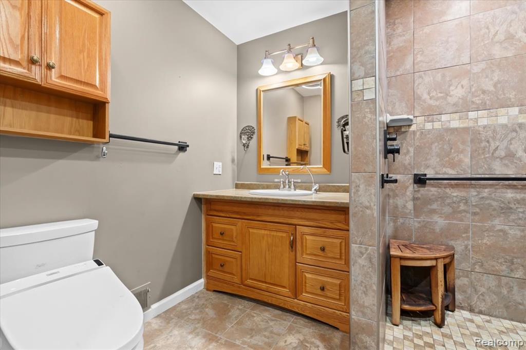 5620 Hatchery Road, Waterford, MI 48329 — Photo 21