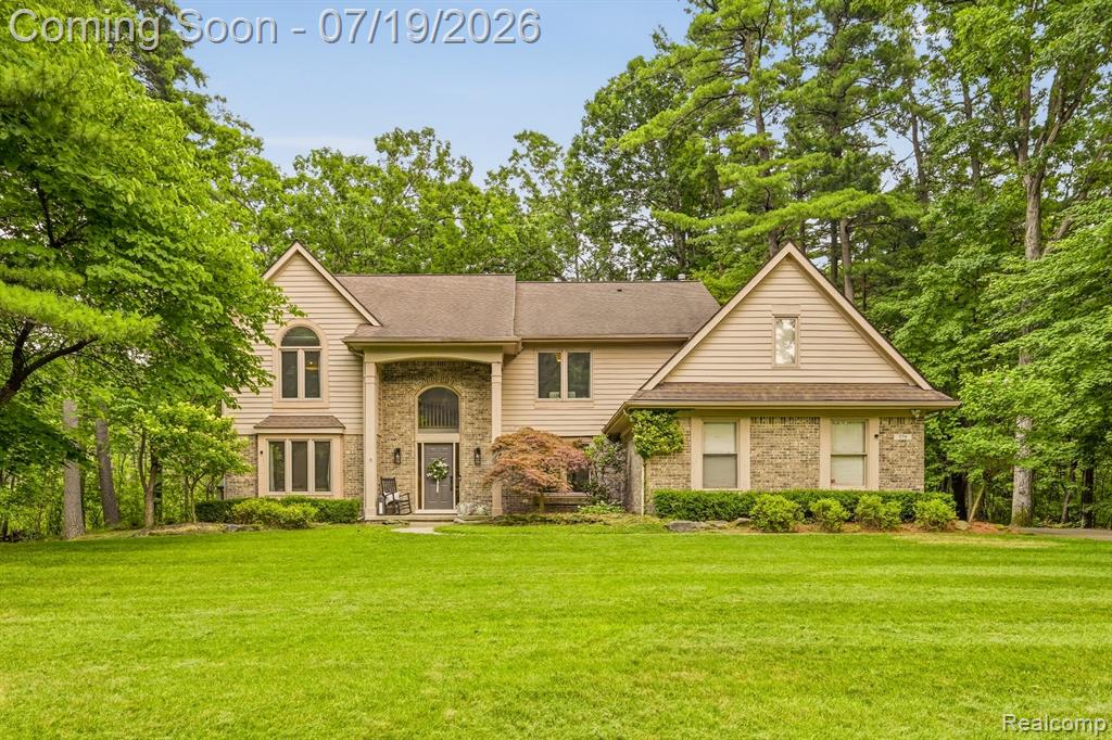 576 Indian Trail, Lake Orion, MI 48362 — Photo 2