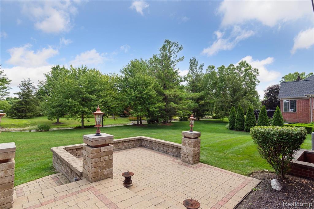 17712 PARKSHORE Drive, Northville, MI 48168 — Photo 10