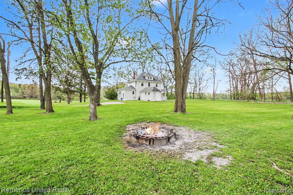 525 W Buno Road, Milford, MI 48381 — Photo 30