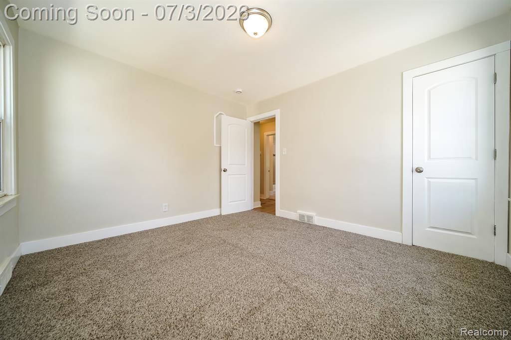 8076 Winona Avenue, Allen Park, MI 48101 — Photo 38