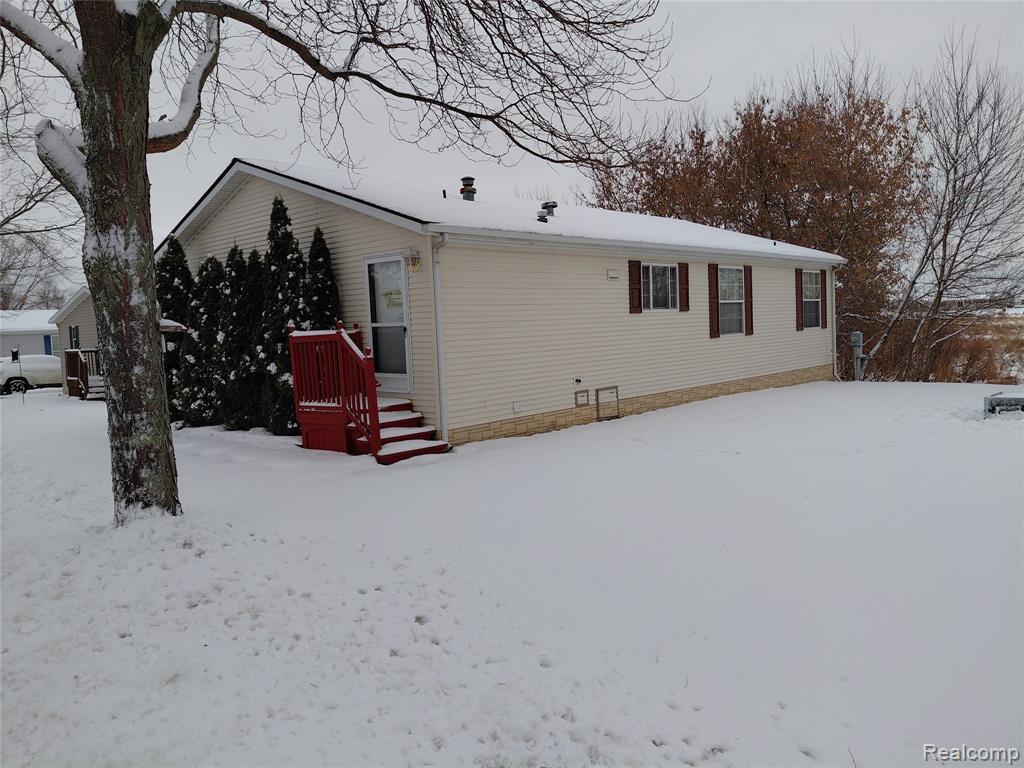 4740 Spring Creek Drive, Howell, MI 48843 — Photo 11
